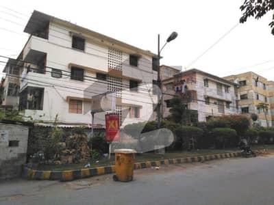 Gulshan-e-Iqbal - Block 16 1500 Square Feet Flat Up For sale