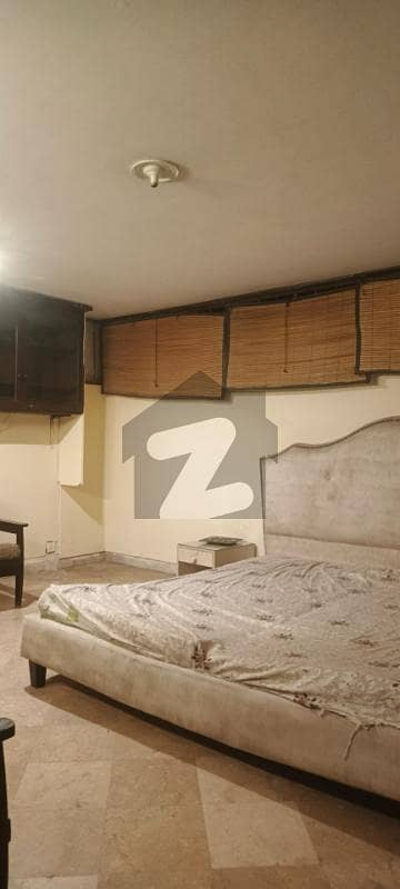 Room Available For Rent Near To Emporium Mall And Ucp University For Bachelors In Johar Town