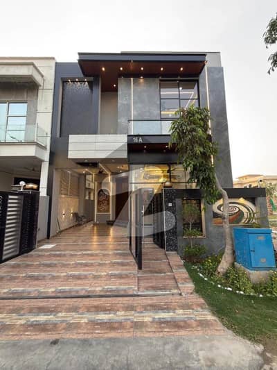 3 Years Installments Plan 10 Marla Brand New House For Sale In Park View City