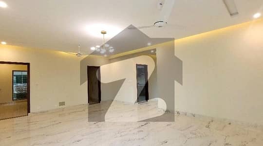 Buy your ideal 13 Marla Flat in a prime location of Lahore Buy your ideal 13 Marla Flat in a prime location of Lahore