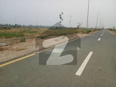 ڈی ایچ اے فیز 8 - بلاک زیڈ 5 ڈی ایچ اے فیز 8,ڈی ایچ اے ڈیفینس,لاہور میں 5 مرلہ رہائشی پلاٹ 60.0 لاکھ میں برائے فروخت۔