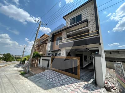 Prime Location House For Grabs In 7 Marla Punjab Government Servant Housing Foundation (PGSHF) Prime Location House For Grabs In 7 Marla Punjab Government Servant Housing Foundation (PGSHF)