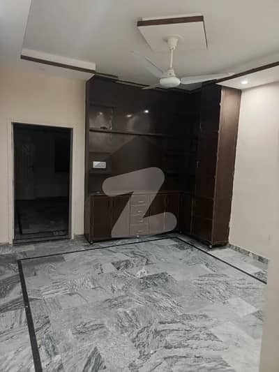 چکلالہ سکیم 3 چکلالہ سکیم,راولپنڈی میں 2 کمروں کا 10 مرلہ بالائی پورشن 48.0 ہزار میں کرایہ پر دستیاب ہے۔