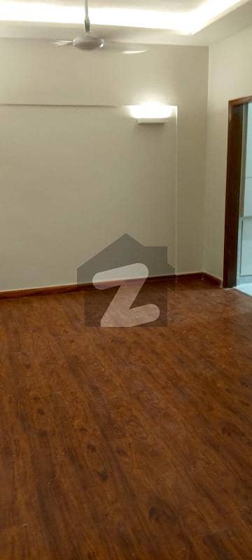 1st Floor Available On Sale In Zamzama Lane 4 Near Esqure Coffe Renovated Flat 2 Bed,D,D