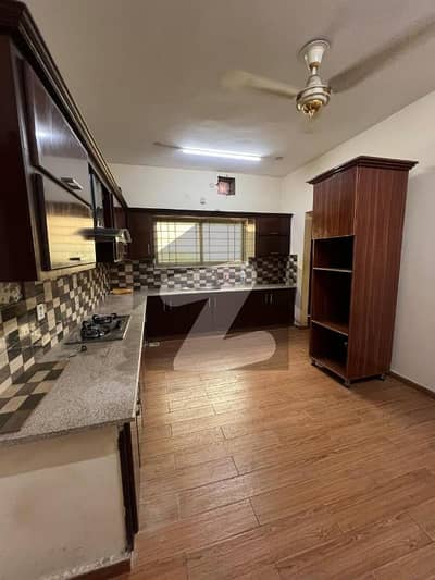 1 kanal house for rent