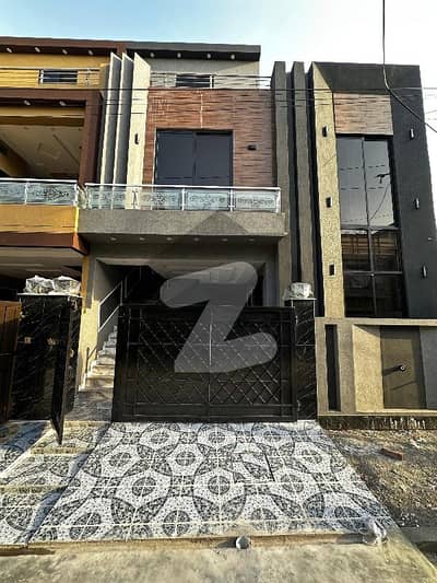 نشیمنِ اقبال فیز 2 نشیمنِ اقبال,لاہور میں 5 کمروں کا 5 مرلہ مکان 2.15 کروڑ میں برائے فروخت۔ نشیمنِ اقبال فیز 2 نشیمنِ اقبال,لاہور میں 5 کمروں کا 5 مرلہ مکان 2.15 کروڑ میں برائے فروخت۔