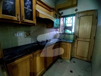 جی ۔ 13/1 جی ۔ 13,اسلام آباد میں 4 کمروں کا 4 مرلہ مکان 3.47 کروڑ میں برائے فروخت۔