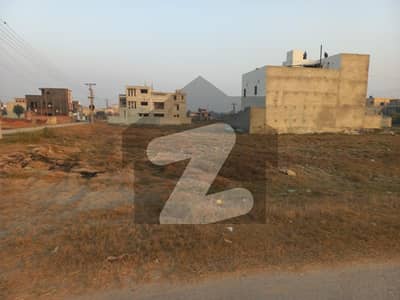ڈی ایچ اے فیز 10 ڈیفنس (ڈی ایچ اے),لاہور میں 4 مرلہ کمرشل پلاٹ 1.4 کروڑ میں برائے فروخت۔ ڈی ایچ اے فیز 10 ڈیفنس (ڈی ایچ اے),لاہور میں 4 مرلہ کمرشل پلاٹ 1.4 کروڑ میں برائے فروخت۔