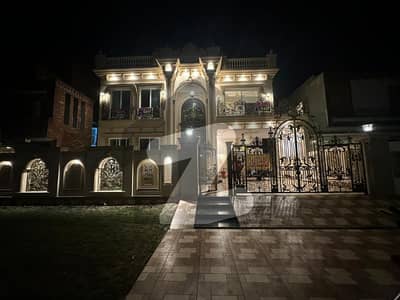 لیک سٹی میڈوز فیز 1 لیک سٹی میڈوز,لاہور میں 5 کمروں کا 1 کنال مکان 8.5 کروڑ میں برائے فروخت۔ لیک سٹی میڈوز فیز 1 لیک سٹی میڈوز,لاہور میں 5 کمروں کا 1 کنال مکان 8.5 کروڑ میں برائے فروخت۔