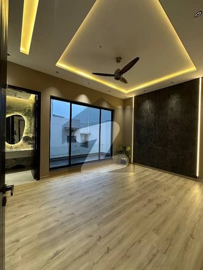 3 Bed Dd 400 Sq Yd West Open Bran New Portion In Gulshan Block 13D