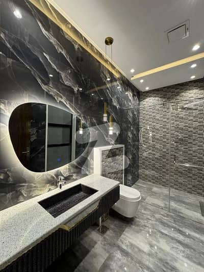 3 bed dd Brand New portion 400 Gaz ground floor in Gulshan
