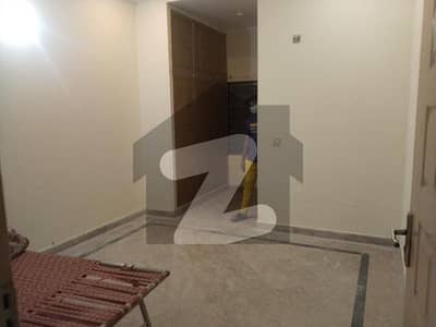 E 11 Basement 2Bed 2 Bath Tv Lounge Kitchen Meter Portion For Rent