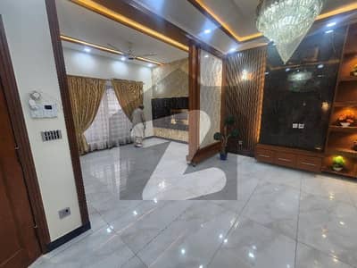 ال-کبیر فیز 2 - بلاک ای الکبیر ٹاؤن - فیز 2,الکبیر ٹاؤن,رائیونڈ روڈ,لاہور میں 3 کمروں کا 3 مرلہ مکان 1.22 کروڑ میں برائے فروخت۔ ال-کبیر فیز 2 - بلاک ای الکبیر ٹاؤن - فیز 2,الکبیر ٹاؤن,رائیونڈ روڈ,لاہور میں 3 کمروں کا 3 مرلہ مکان 1.22 کروڑ میں برائے فروخت۔