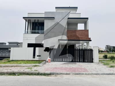 10 Marla Brand New House For Rent