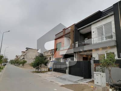 5 Marla Brand New Luxury House For Sale In Park View City, Lahore, Punjab