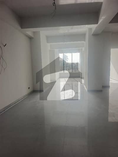 کلفٹن ۔ بلاک 9 کلفٹن,کراچی میں 18 مرلہ Studio دفتر 7.6 لاکھ میں کرایہ پر دستیاب ہے۔