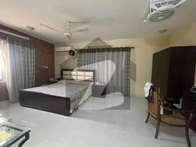 Renovated and maintained 300 square yards 4 bedroom bungalow with basement near to Nisar Shaheed Park DHA phase 4 is available for sale