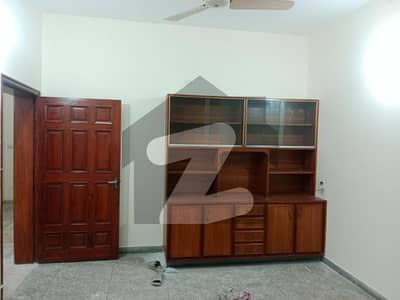 صدر کینٹ,لاہور میں 2 کمروں کا 6 مرلہ بالائی پورشن 53.0 ہزار میں کرایہ پر دستیاب ہے۔