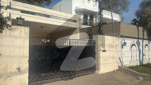شامی روڈ کینٹ,لاہور میں 4 کمروں کا 8 مرلہ مکان 4.0 کروڑ میں برائے فروخت۔