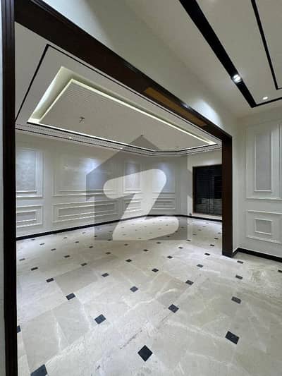 600 Sq. Yards West Open 1st Floor 4 Bed DD Portion Available For Rent.