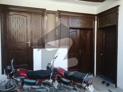 جی ۔ 13 اسلام آباد میں 4 کمروں کا 4 مرلہ مکان 3.4 کروڑ میں برائے فروخت۔
