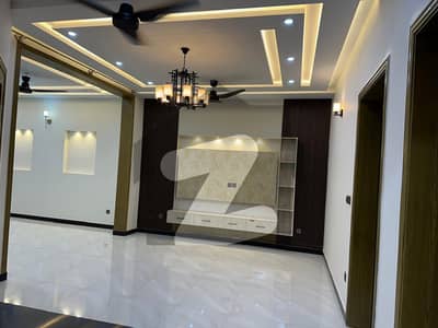 گلبرگ ریزیڈنشیا - بلاک ایف گلبرگ ریزیڈنشیا,گلبرگ,اسلام آباد میں 5 کمروں کا 7 مرلہ مکان 4.15 کروڑ میں برائے فروخت۔