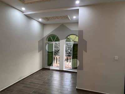 A BEAUTIFUL HOUSE DEPEND ON 5 MARLA DOUBLE STOREY IN BISMILLAH HOUSING SOCIETY