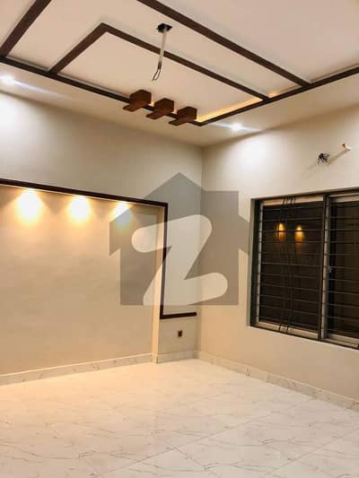 A BEAUTIFUL HOUSE DEPEND ON 5 MARLA DOUBLE STOREY IN ASHRAF GARDEN