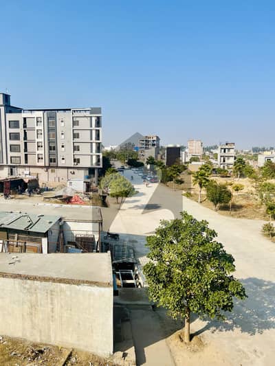 Corner 4 Marla Commercial Plot On 50 Feet Road In Executive Block