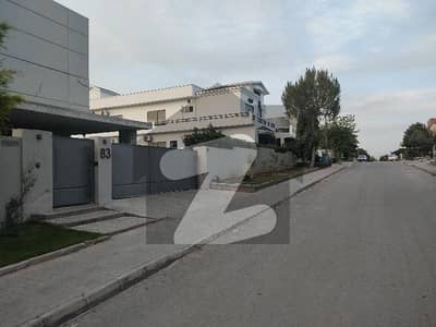 1 kanal South Face Level Plot For Sale IN Sector D DHA Phase 2 Islamabad: