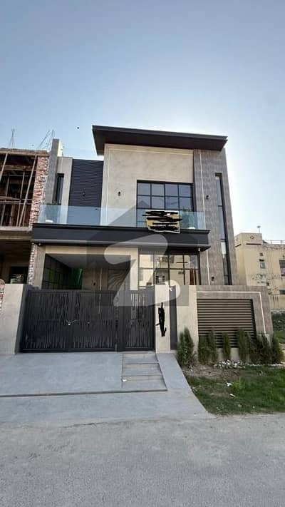 5 Marla 3 Bed House Available for rent in DHA 9 Town Lahore