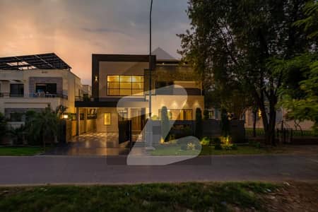 SYED BROTHERS PROUDLY OFFERS 1-Kanal Elegant And Fully Maintained Bungalow Is Available In The Best Block Of DHA Lahore