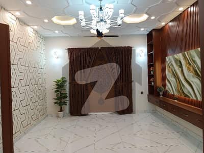 گارڈن ٹاؤن فیز 3 گارڈن ٹاؤن,گوجرانوالہ میں 5 کمروں کا 10 مرلہ مکان 4.35 کروڑ میں برائے فروخت۔