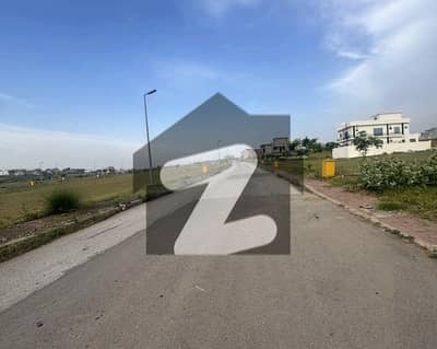 بحریہ ٹاؤن فیز 8 ۔ سیکٹر ایف - 3 بحریہ ٹاؤن فیز 8,بحریہ ٹاؤن راولپنڈی,راولپنڈی میں 10 مرلہ رہائشی پلاٹ 80.0 لاکھ میں برائے فروخت۔