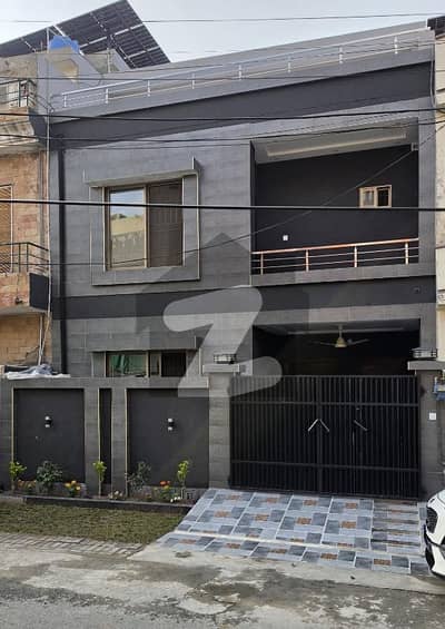 Highly-Desirable House Available In Wapda Town Phase 1 - Block G4 For Sale Highly-Desirable House Available In Wapda Town Phase 1 - Block G4 For Sale