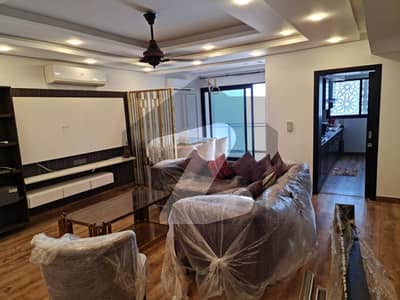 LIVE THE DUBAI LIFE IN KARACHI: FURNISHED 02 BEDROOM IN CORAL TOWER AVAILABLE FOR SALE