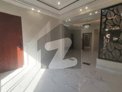 بہادر پور ملتان میں 3 کمروں کا 4 مرلہ مکان 1.1 کروڑ میں برائے فروخت۔