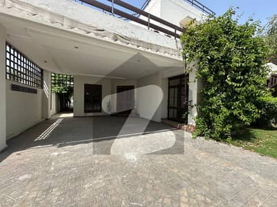 Kanal Full House For Rent at Hot Location Near Raya Kanal Full House For Rent at Hot Location Near Raya