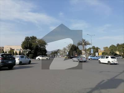 A Residential Plot Of 1 Kanal In Rs. 50000000 For Sale
