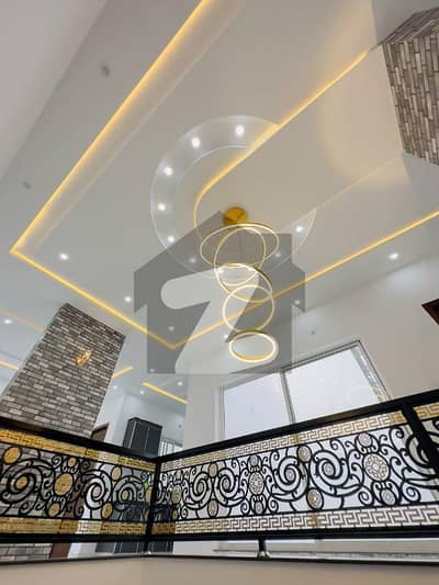 10 MARLA BRAND NEW LUXURY HOUSE FOR SALE