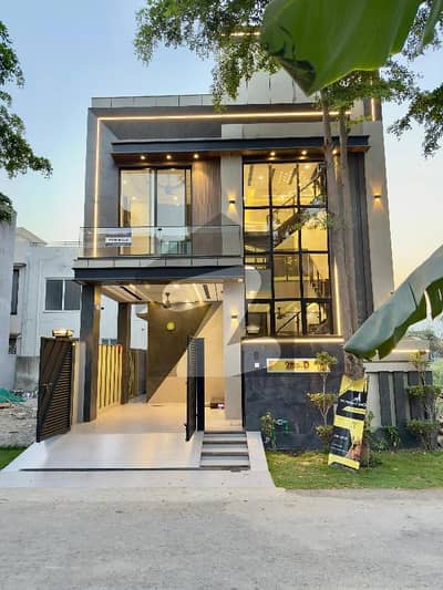 5 MARLA ULTRA MODERN HOUSE FOR SALE IN DHA PHASE 9.