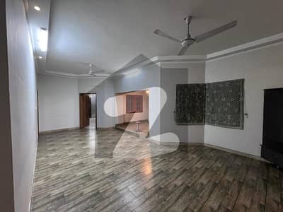 1 Kanal Upper Portion Available For Rent F-11/2
