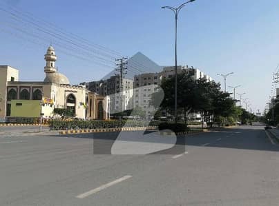 عسکری 11 عسکری,لاہور میں 4 کمروں کا 12 مرلہ فلیٹ 3.5 کروڑ میں برائے فروخت۔