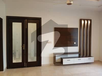 15 MARLA HOUSE AVAIABLE FOR SALE