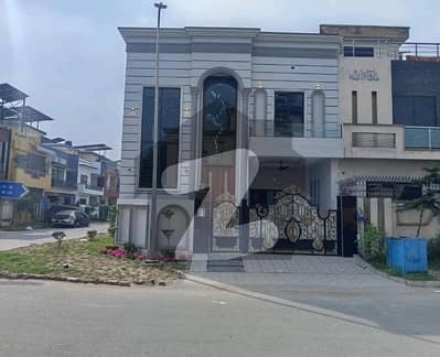 Corner House Spread Over 5 Marla In Citi Housing Society Available
