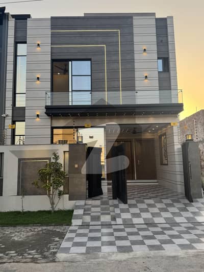 Beautiful House For Sale In Central Park Housing Society Lahore