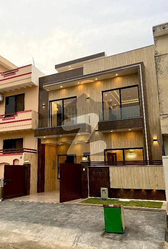 ڈی ۔ 12 اسلام آباد میں 3 کمروں کا 4 مرلہ مکان 5.3 کروڑ میں برائے فروخت۔ ڈی ۔ 12 اسلام آباد میں 3 کمروں کا 4 مرلہ مکان 5.3 کروڑ میں برائے فروخت۔