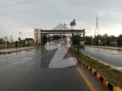 ڈی ایچ اے ڈیفینس گوجرانوالہ میں 4 مرلہ کمرشل پلاٹ 2.2 کروڑ میں برائے فروخت۔