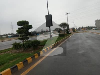 ڈی ایچ اے ڈیفینس گوجرانوالہ میں 8 مرلہ رہائشی پلاٹ 57.0 لاکھ میں برائے فروخت۔
