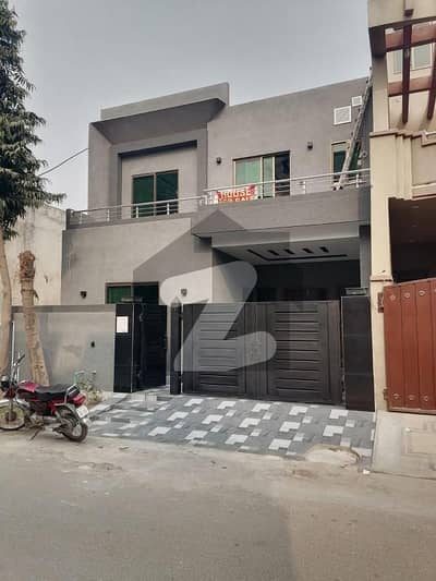 لیک سٹی میڈوز فیز 1 - بلاک اے لیک سٹی میڈوز فیز 1,لیک سٹی میڈوز,لاہور میں 3 کمروں کا 5 مرلہ مکان 2.3 کروڑ میں برائے فروخت۔